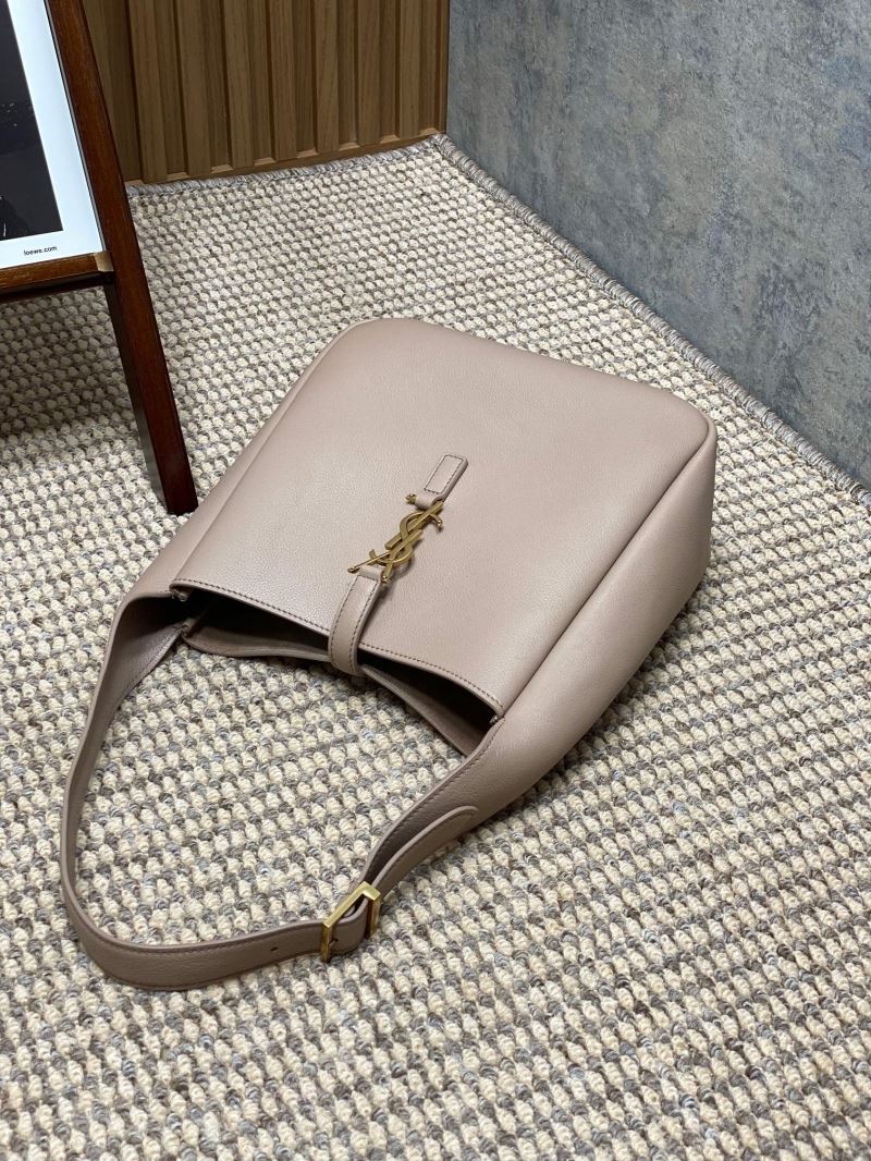 Y51 hobo bags
